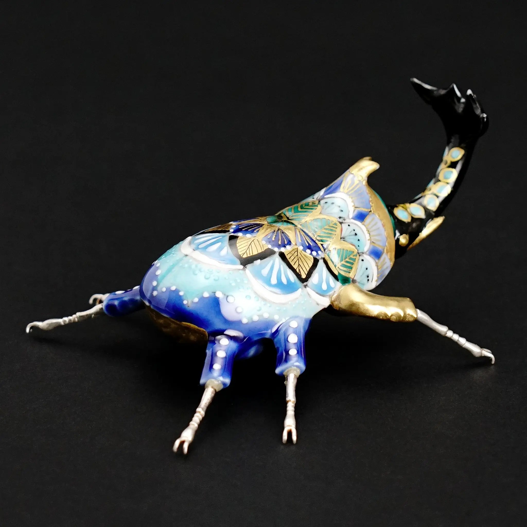 九谷焼置物 カブトムシ フォレストブルー / 高聡文(別アングル)