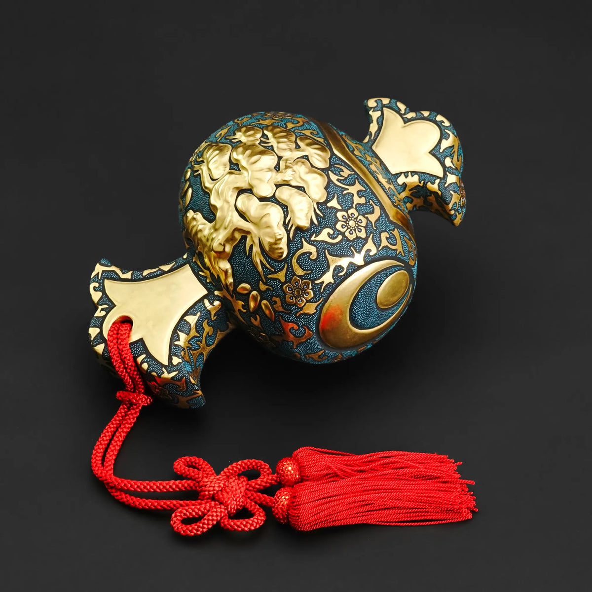 Kutani Ware Ceramic Sculpture "Kozuchi" Lucky Mallet: Morikin Hosoge & Aochibu / Nakada Kingyoku