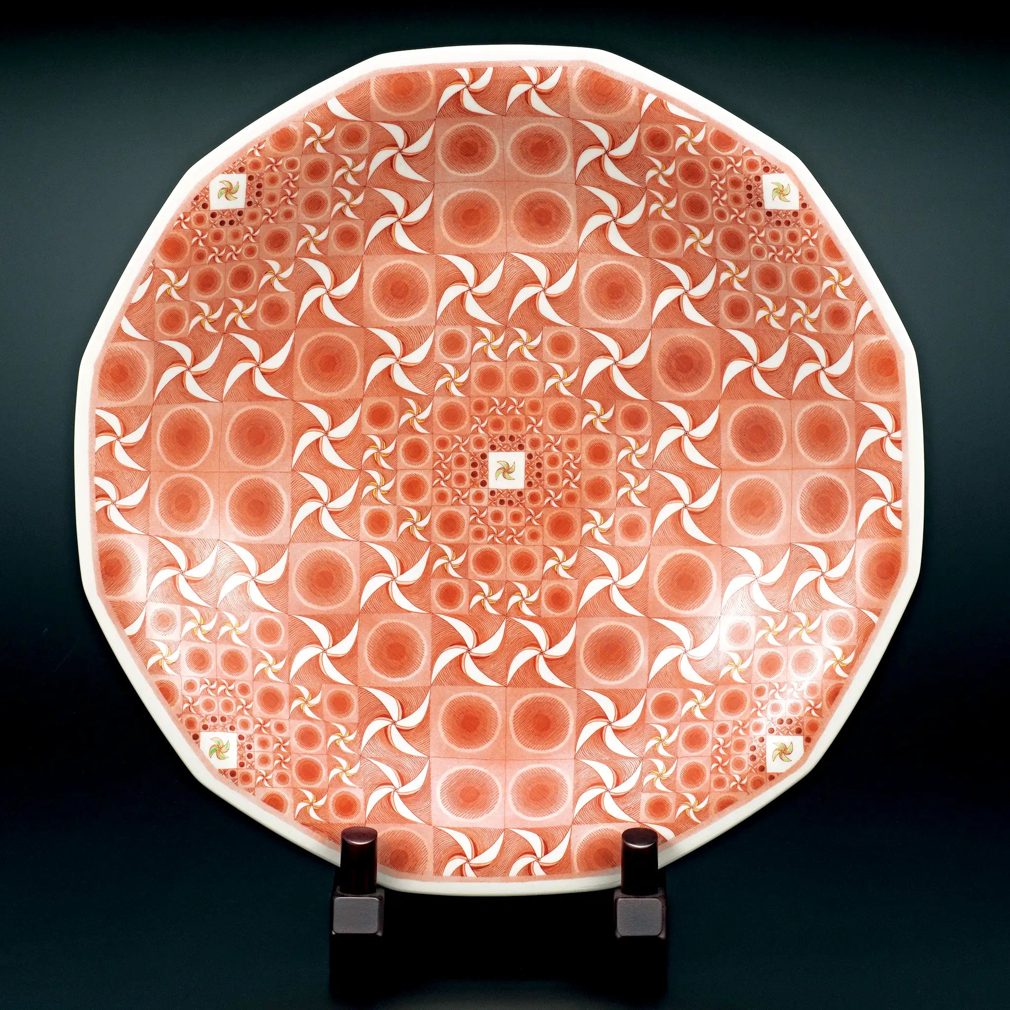 九谷焼 福島武山作 16号大鉢 赤絵細描 小紋手。赤一色で描かれた緻密な文様が美しい最高級の美術品。